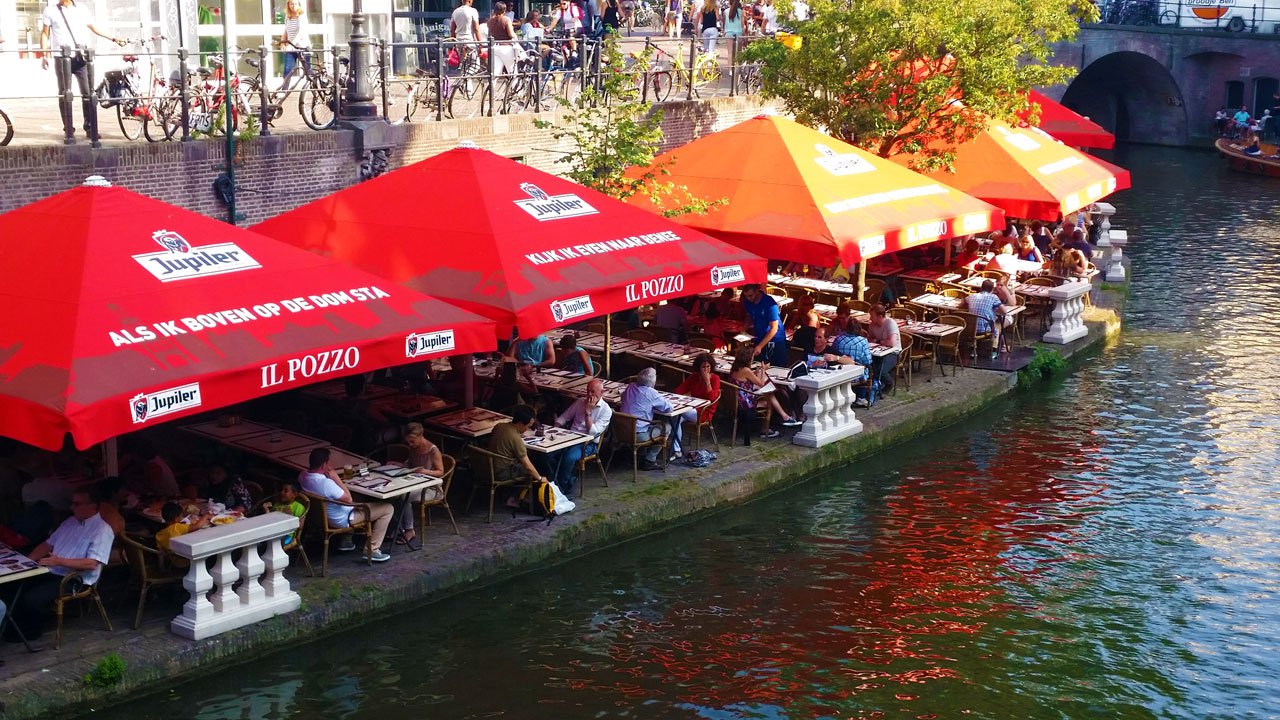 Eating at the water in Utrecht